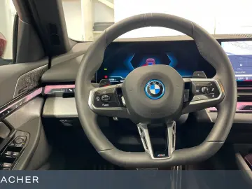 BMW 550e xDrive Tou M-Sport AHK LCPro ACCPro HUD 19