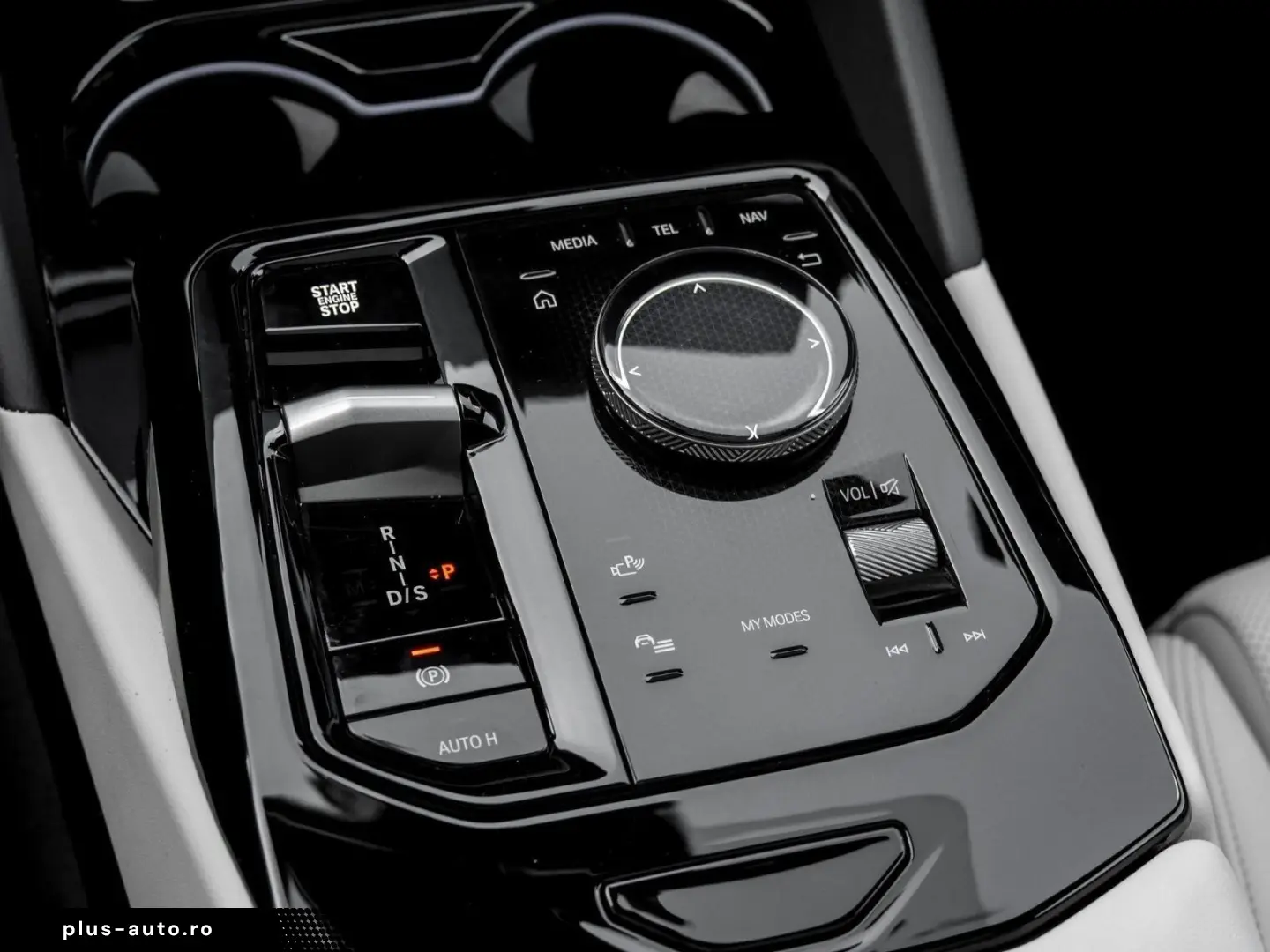BMW 550e xDrive M SPORT B&W AHK HuD DA PROF 360  PAN