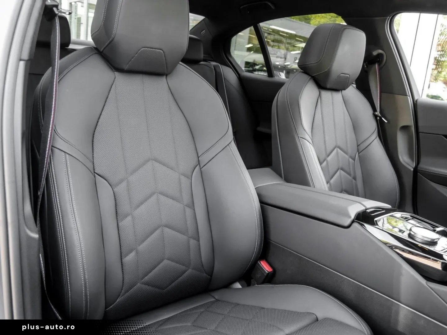 BMW 550e xDrive M SPORT PRO B&W AHK PANO DA PROF 360