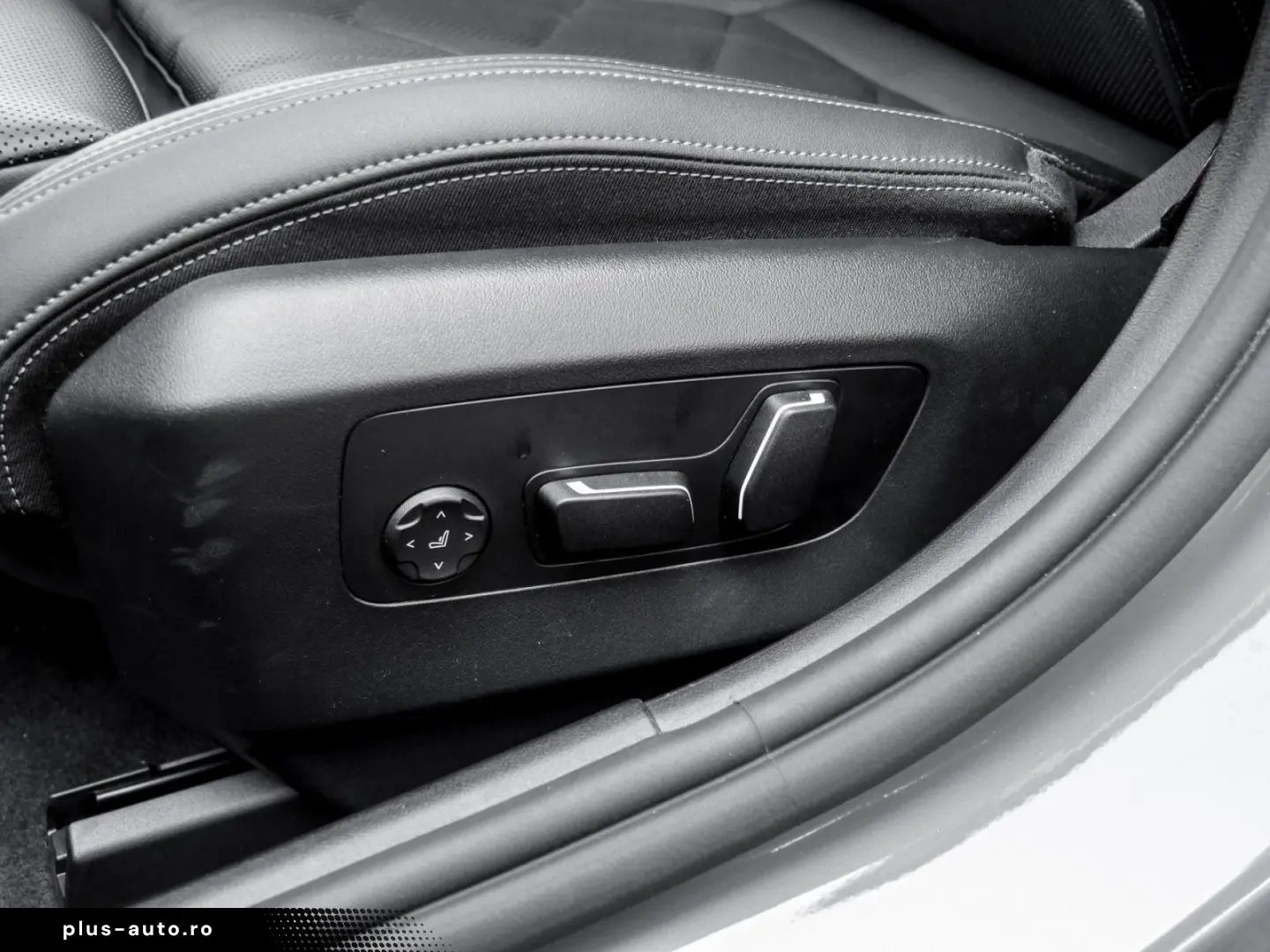 BMW 550e xDrive M SPORT PRO B&W AHK PANO DA PROF 360