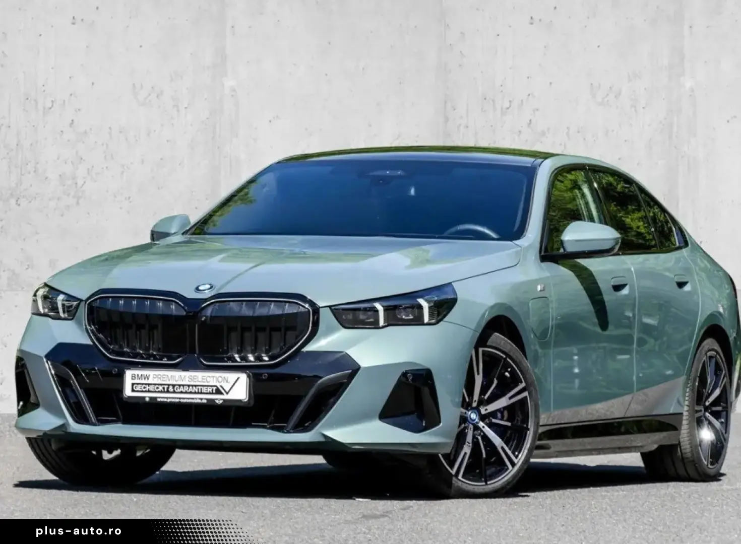 BMW 550e xDrive M SPORT PRO B&W AHK PANO DA PROF 360
