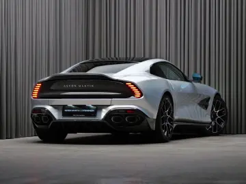 ASTON MARTIN Vanquish
