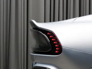 ASTON MARTIN Vanquish