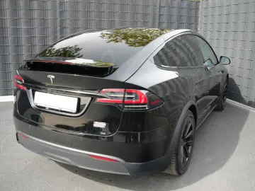 TESLA Model X PLAID 1020PS TRI-MOTOR AWD PREMIUM 6SITZ
