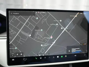 TESLA Model X PLAID 1020PS TRI-MOTOR AWD PREMIUM 6SITZ