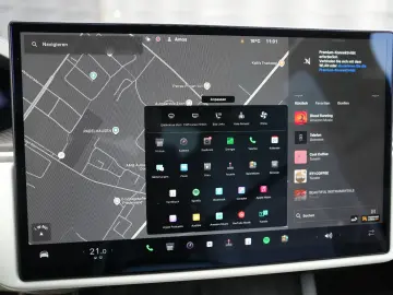 TESLA Model X PLAID 1020PS TRI-MOTOR AWD PREMIUM 6SITZ