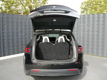 TESLA Model X PLAID 1020PS TRI-MOTOR AWD PREMIUM 6SITZ