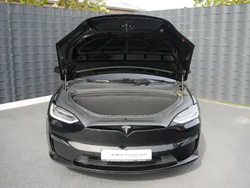TESLA Model X PLAID 1020PS TRI-MOTOR AWD PREMIUM 6SITZ