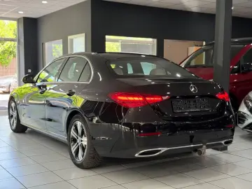 MERCEDES-BENZ C 200d Avantgarde LEDER KAMERA AHK CARPLAY LED