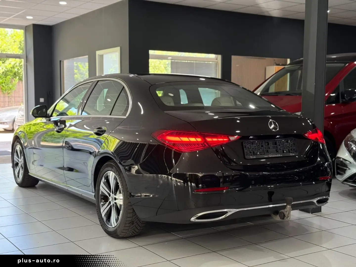 MERCEDES-BENZ C 200d Avantgarde LEDER KAMERA AHK CARPLAY LED