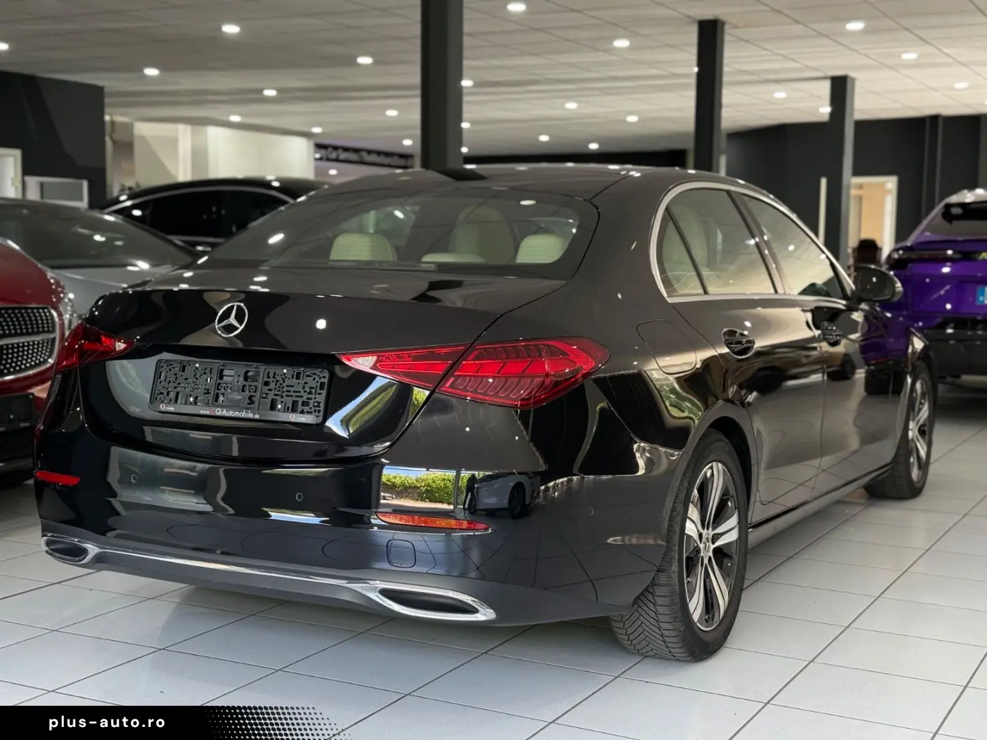 MERCEDES-BENZ C 200d Avantgarde LEDER KAMERA AHK CARPLAY LED
