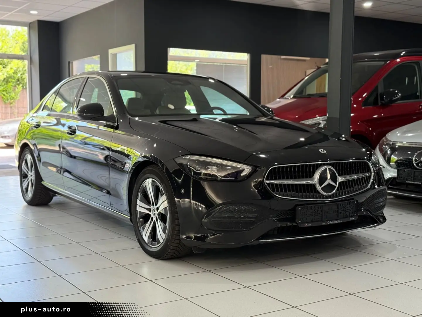 MERCEDES-BENZ C 200d Avantgarde LEDER KAMERA AHK CARPLAY LED