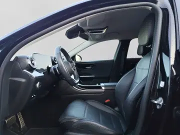 MERCEDES-BENZ C 200 AMG NIGHT DISTR MBUX SHZ LEDER KAM DAB