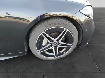 MERCEDES-BENZ C 200 AMG NIGHT DISTR MBUX SHZ LEDER KAM DAB