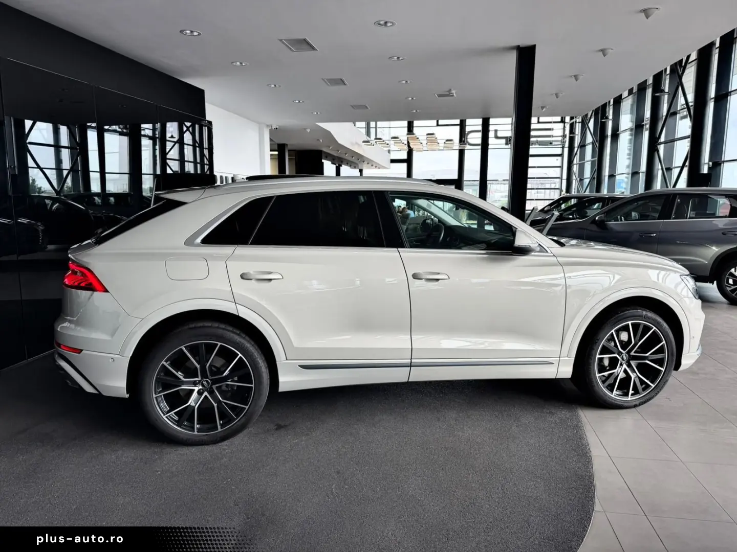 Audi Q8 45 TDI Quattro S Line Pano Keyless Soft close