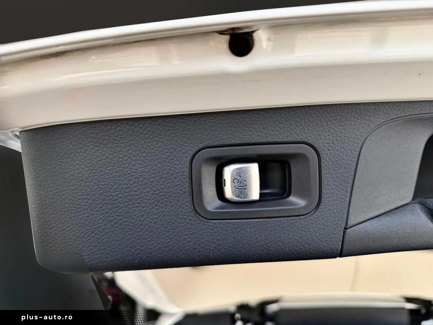Mercedes-Benz GLC 300 de 4 Matic KEYLESS PANO
