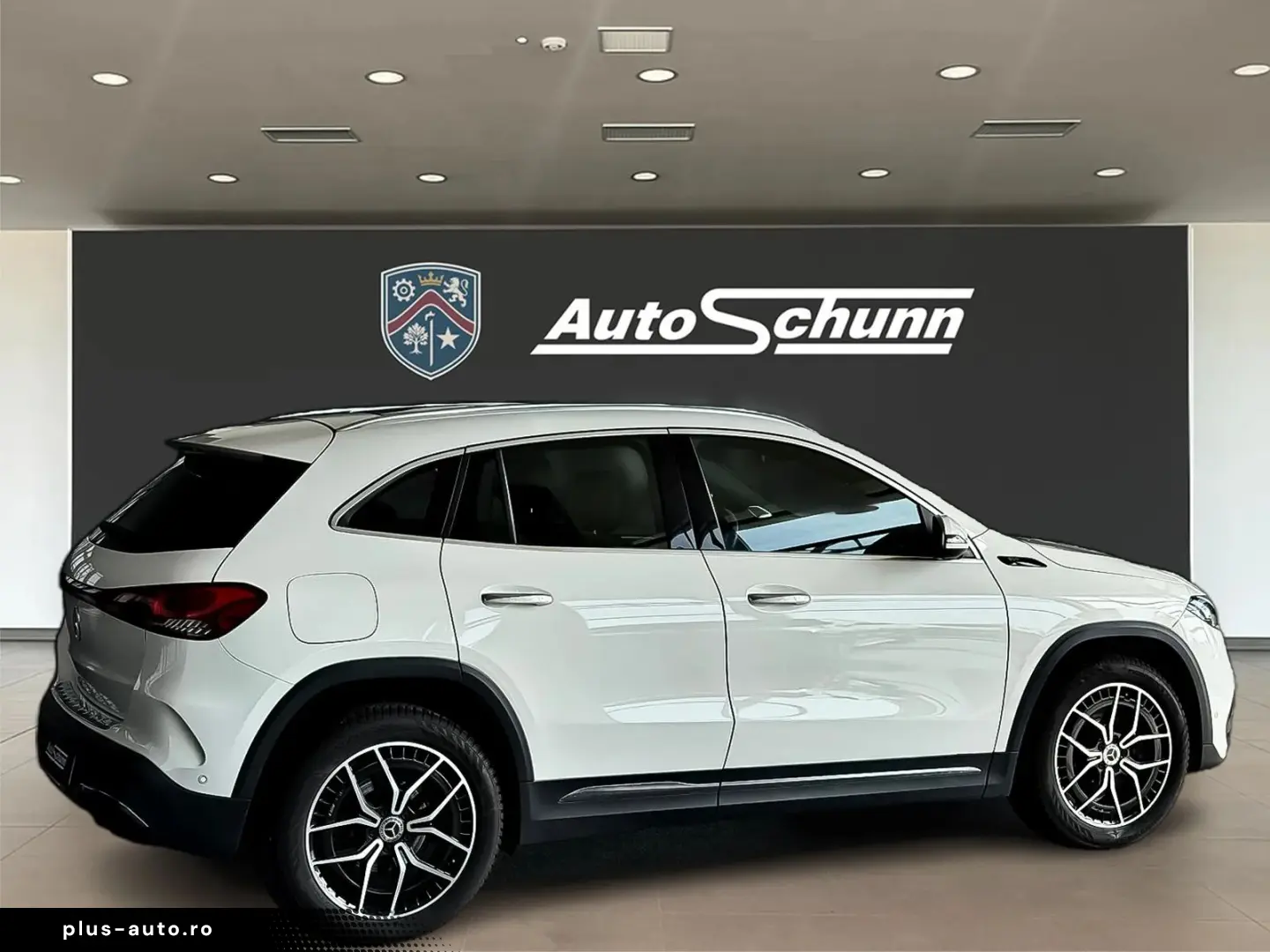 Mercedes-Benz EQA 250 AMG Pano KEYLESS Distronic Plus