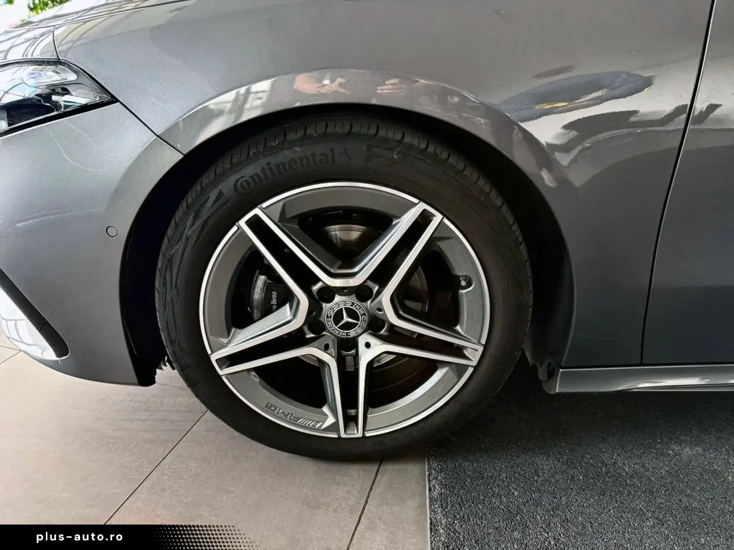 Mercedes-Benz A-200