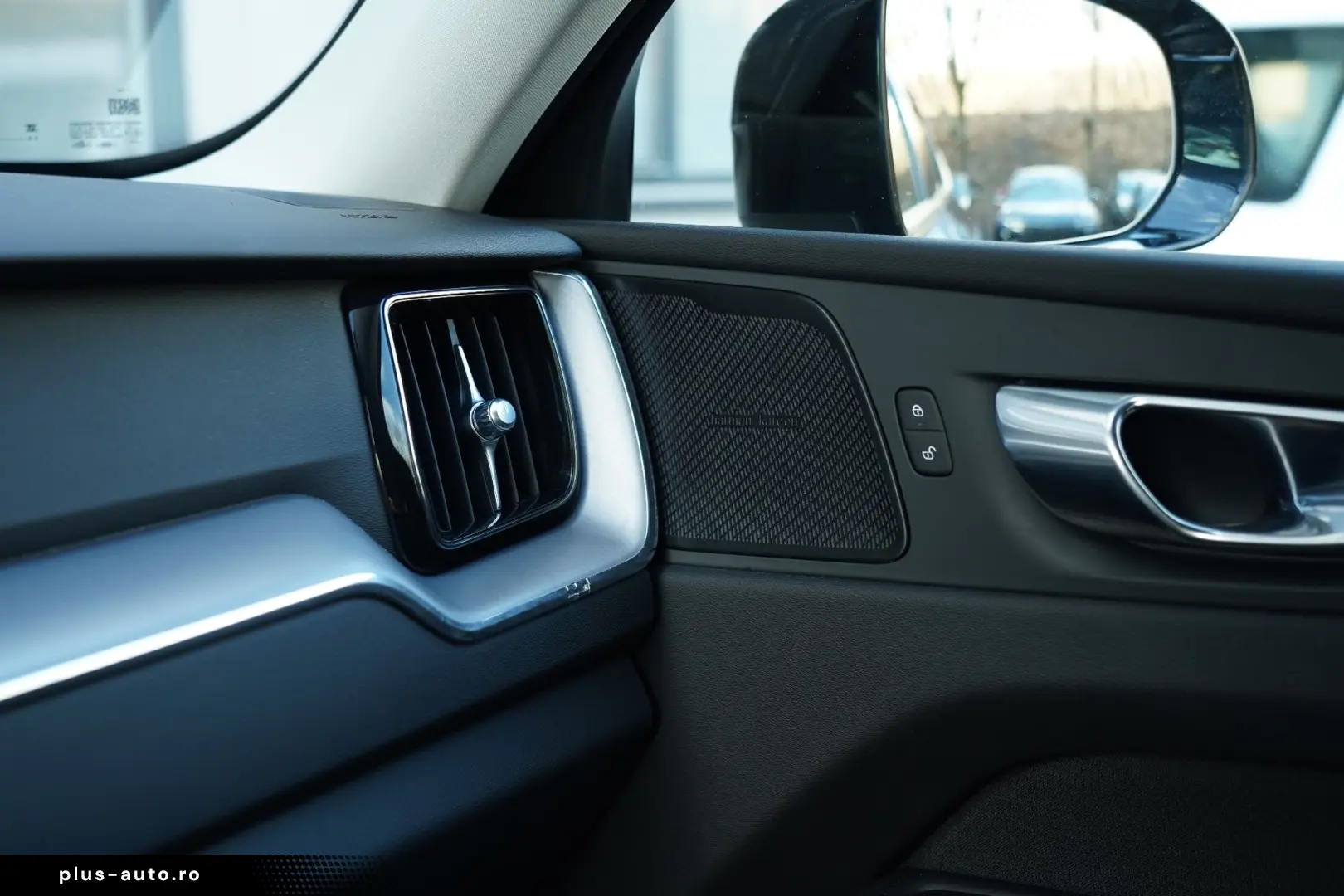 Volvo XC 60 B4 MHEV AT8 AWD Momentum Pro