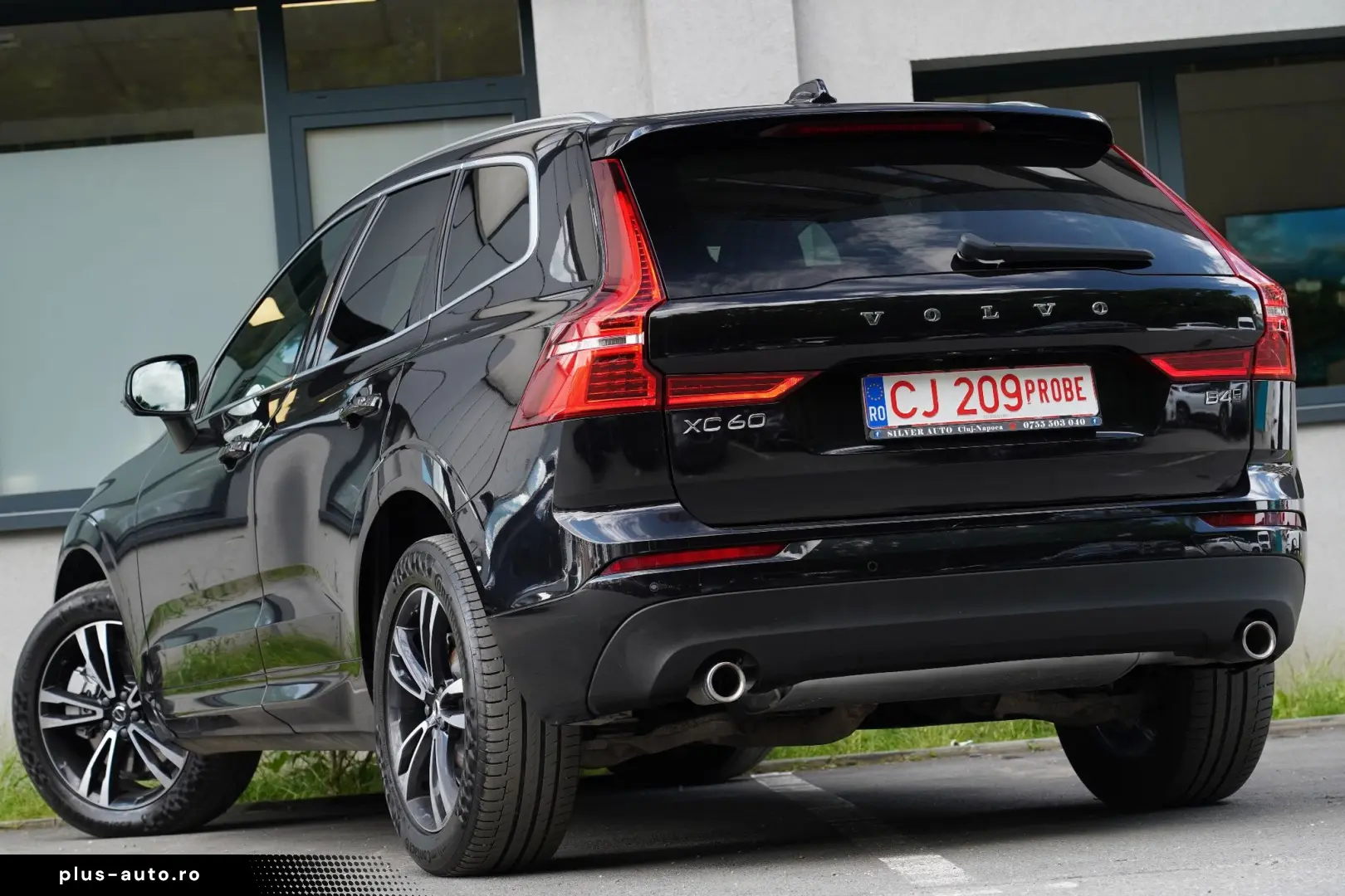 Volvo XC 60 B4 MHEV AT8 AWD Momentum Pro