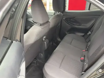 TOYOTA Yaris Cross Hybrid 1.5 VVT-i AWD-i Team Deutschl