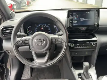 TOYOTA Yaris Cross Hybrid 1.5 VVT-i AWD-i Team Deutschl