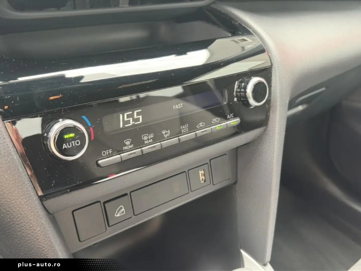 TOYOTA Yaris Cross Hybrid 1.5 VVT-i AWD-i Team Deutschl