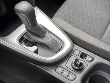 TOYOTA Yaris Cross Hybrid 1.5 VVT-i AWD-i Team Deutschl