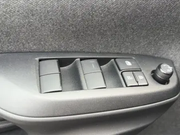 TOYOTA Yaris Cross Hybrid 1.5 VVT-i AWD-i Team Deutschl
