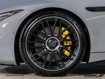 MERCEDES-BENZ SL 63 AMG 4M