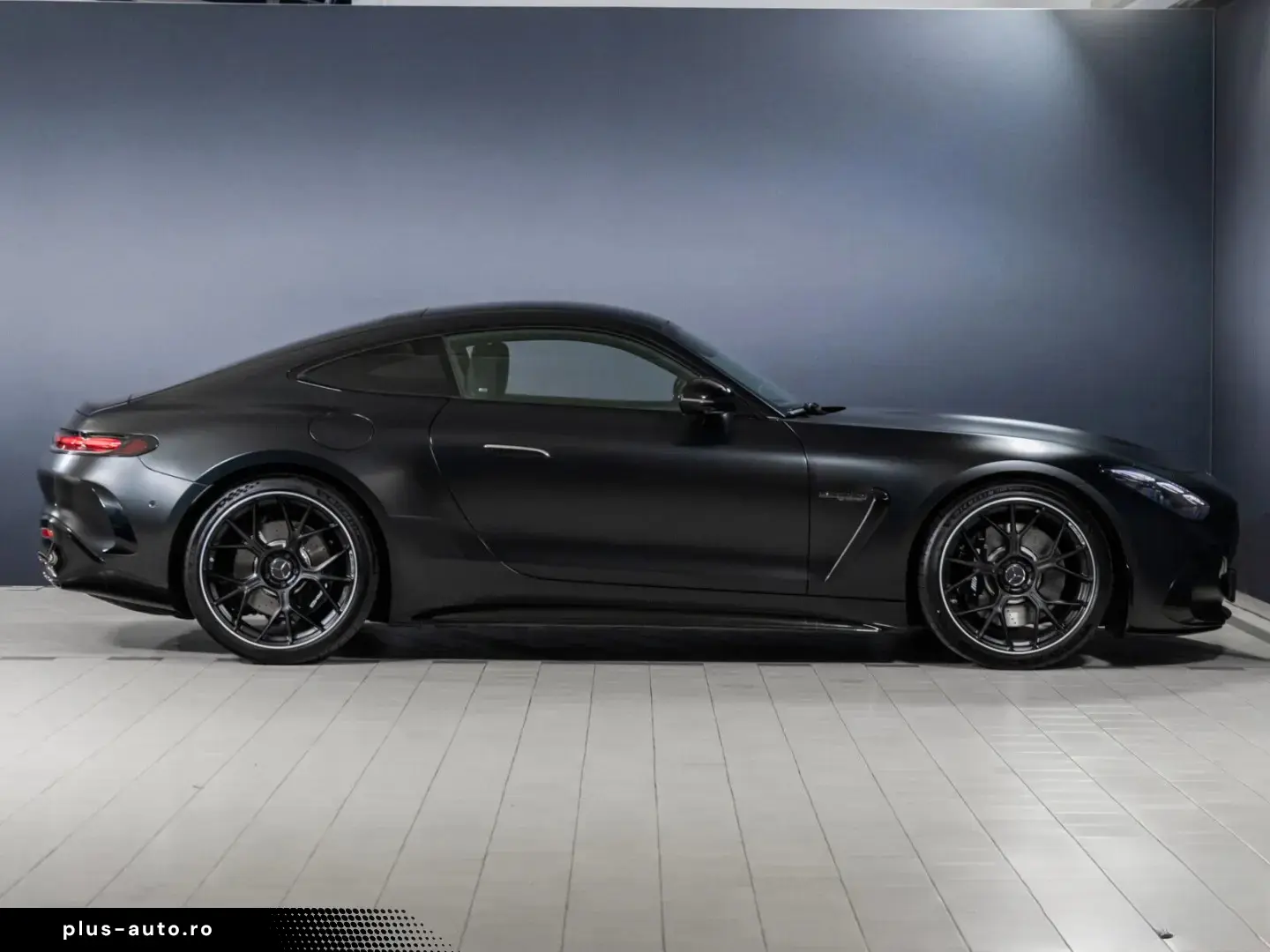 MERCEDES-BENZ AMG GT 63 4M