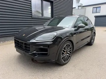 PORSCHE Cayenne S E-Hybrid SportDesign HA-Lenk PDCC AHK