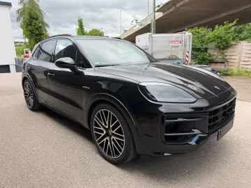 PORSCHE Cayenne S E-Hybrid SportDesign HA-Lenk PDCC AHK