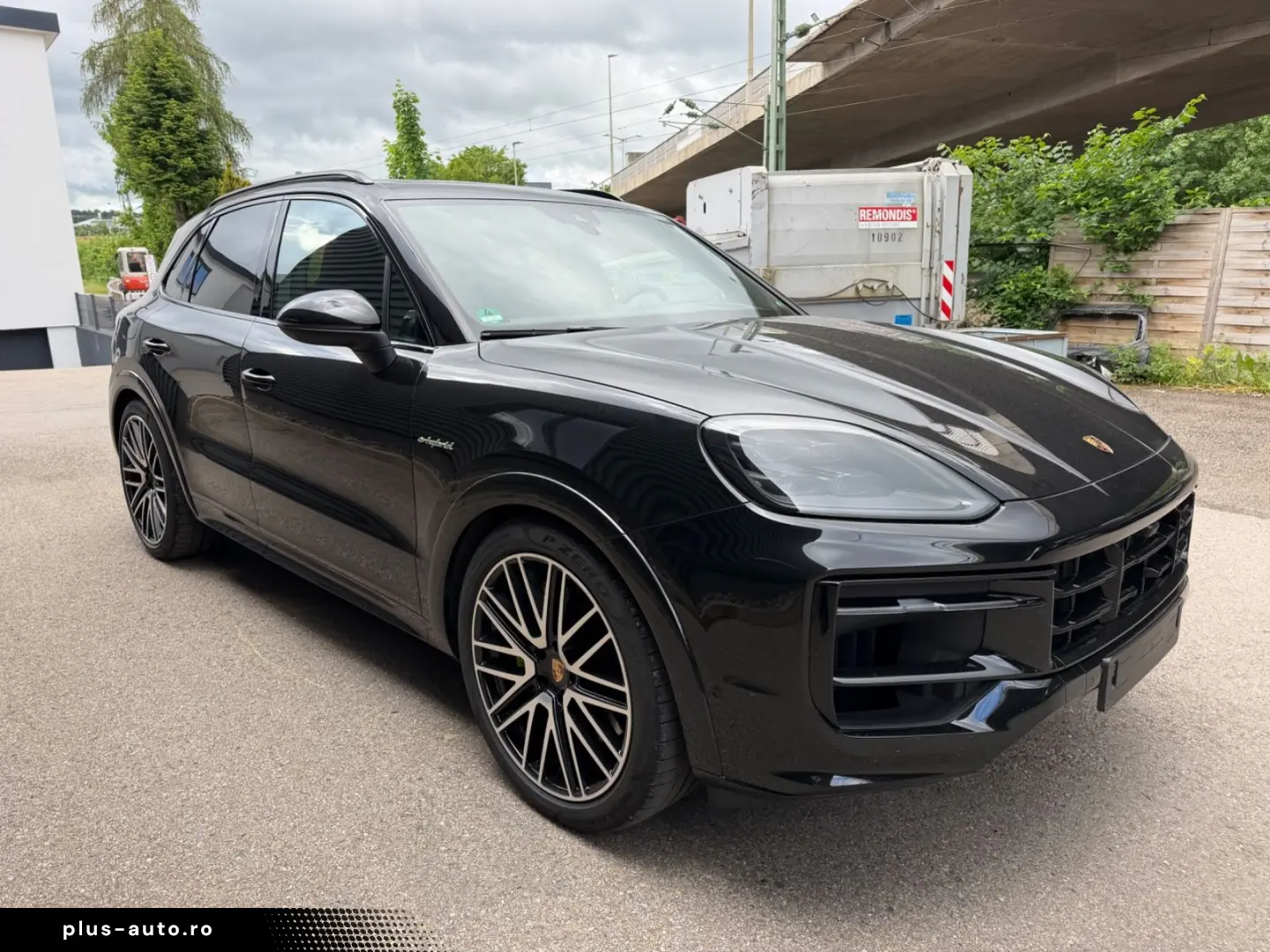 PORSCHE Cayenne S E-Hybrid SportDesign HA-Lenk PDCC AHK