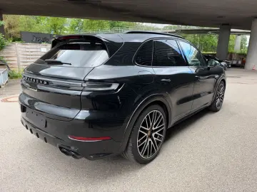 PORSCHE Cayenne S E-Hybrid SportDesign HA-Lenk PDCC AHK