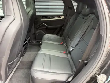 PORSCHE Cayenne S E-Hybrid SportDesign HA-Lenk PDCC AHK