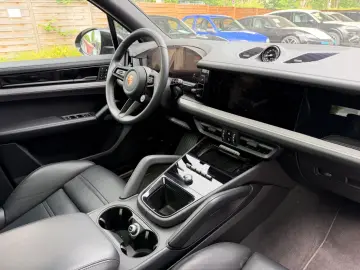 PORSCHE Cayenne S E-Hybrid SportDesign HA-Lenk PDCC AHK