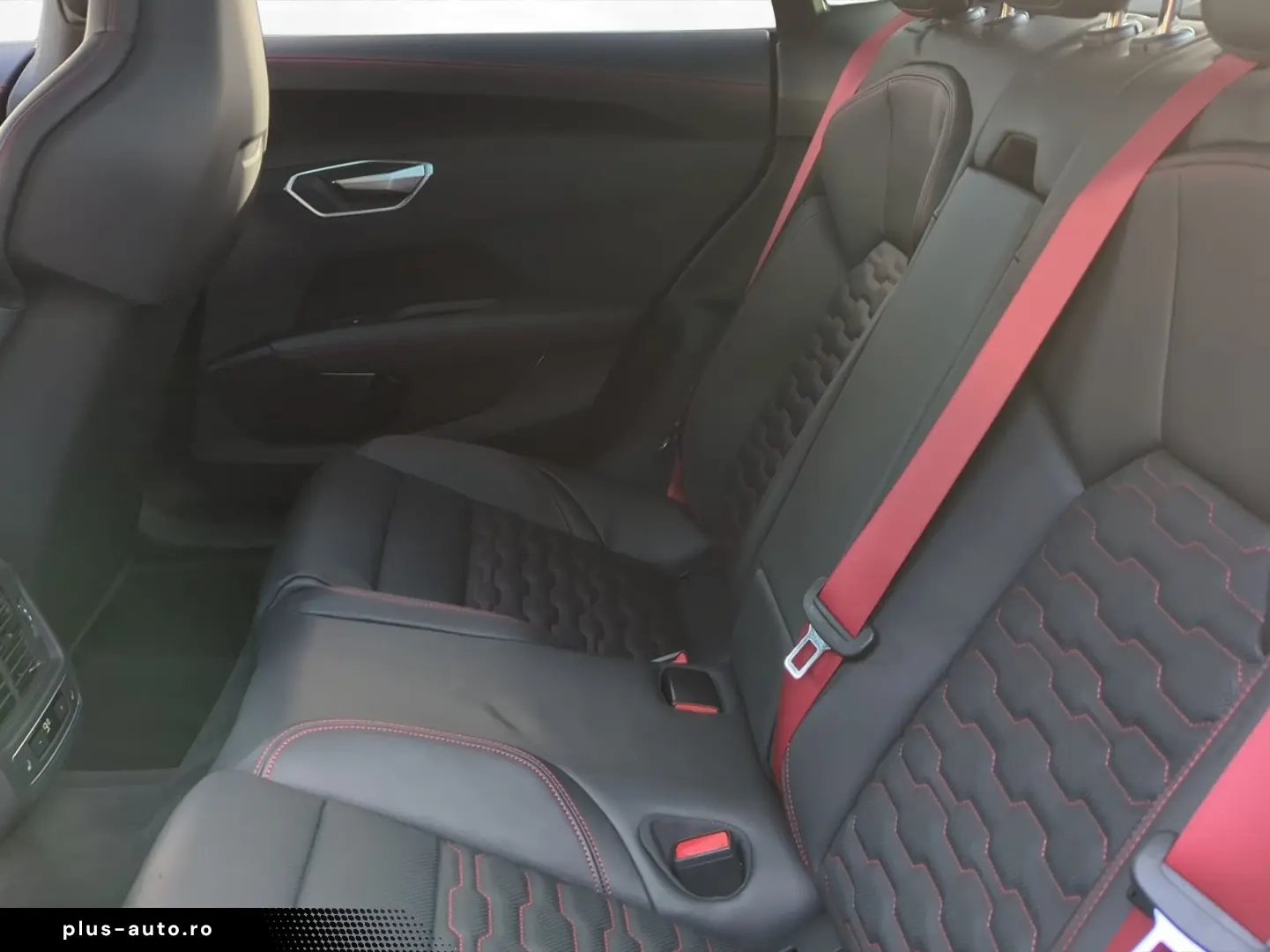 AUDI RS e-tron GT quattro