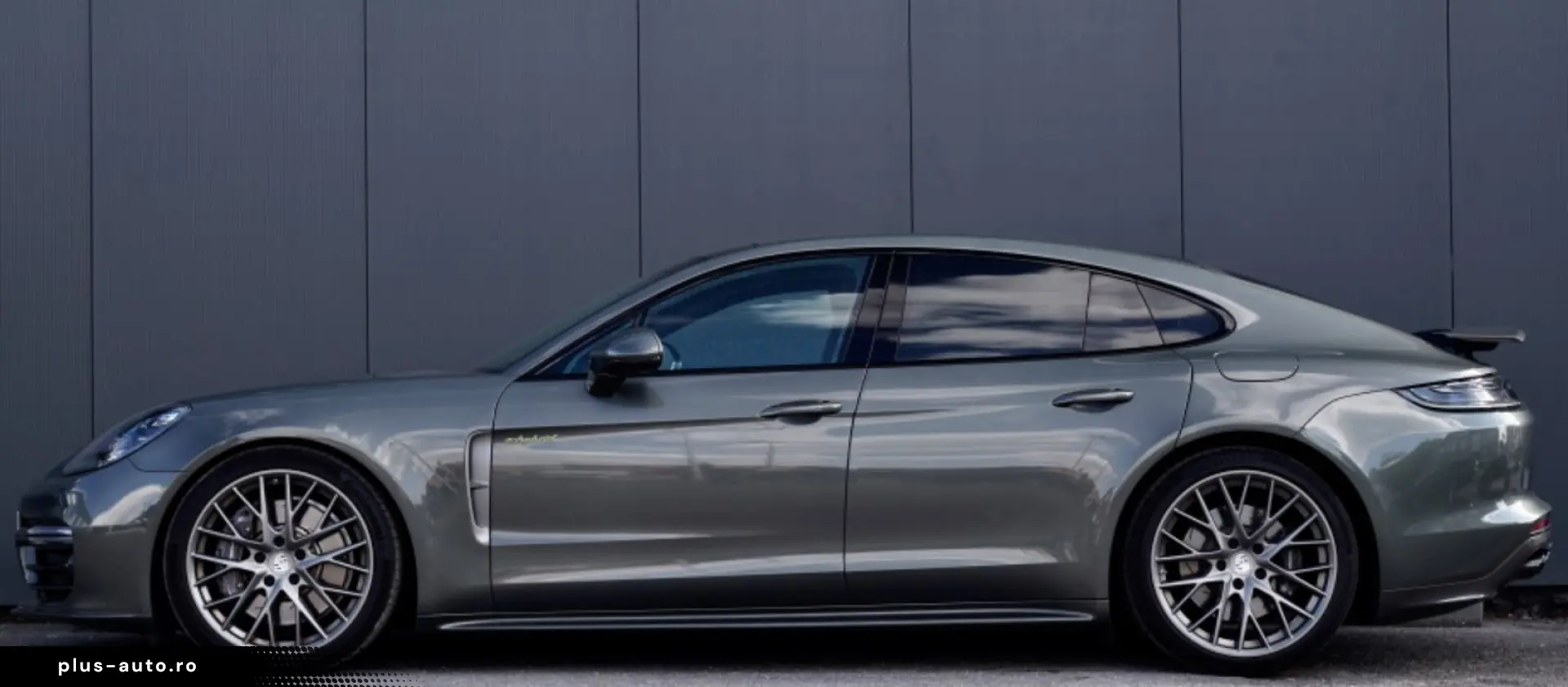 PORSCHE Panamera 4 e-Hybrid PLATINUM EDITION