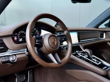 PORSCHE Panamera 4 e-Hybrid PLATINUM EDITION