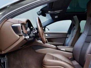 PORSCHE Panamera 4 e-Hybrid PLATINUM EDITION