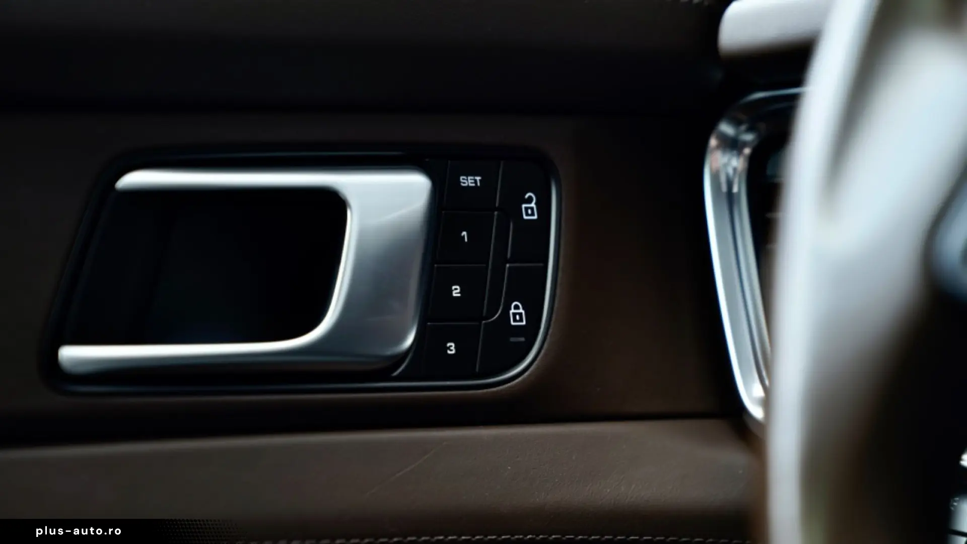 PORSCHE Panamera 4 e-Hybrid PLATINUM EDITION