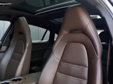 PORSCHE Panamera 4 e-Hybrid PLATINUM EDITION