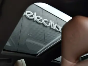 PORSCHE Panamera 4 e-Hybrid PLATINUM EDITION