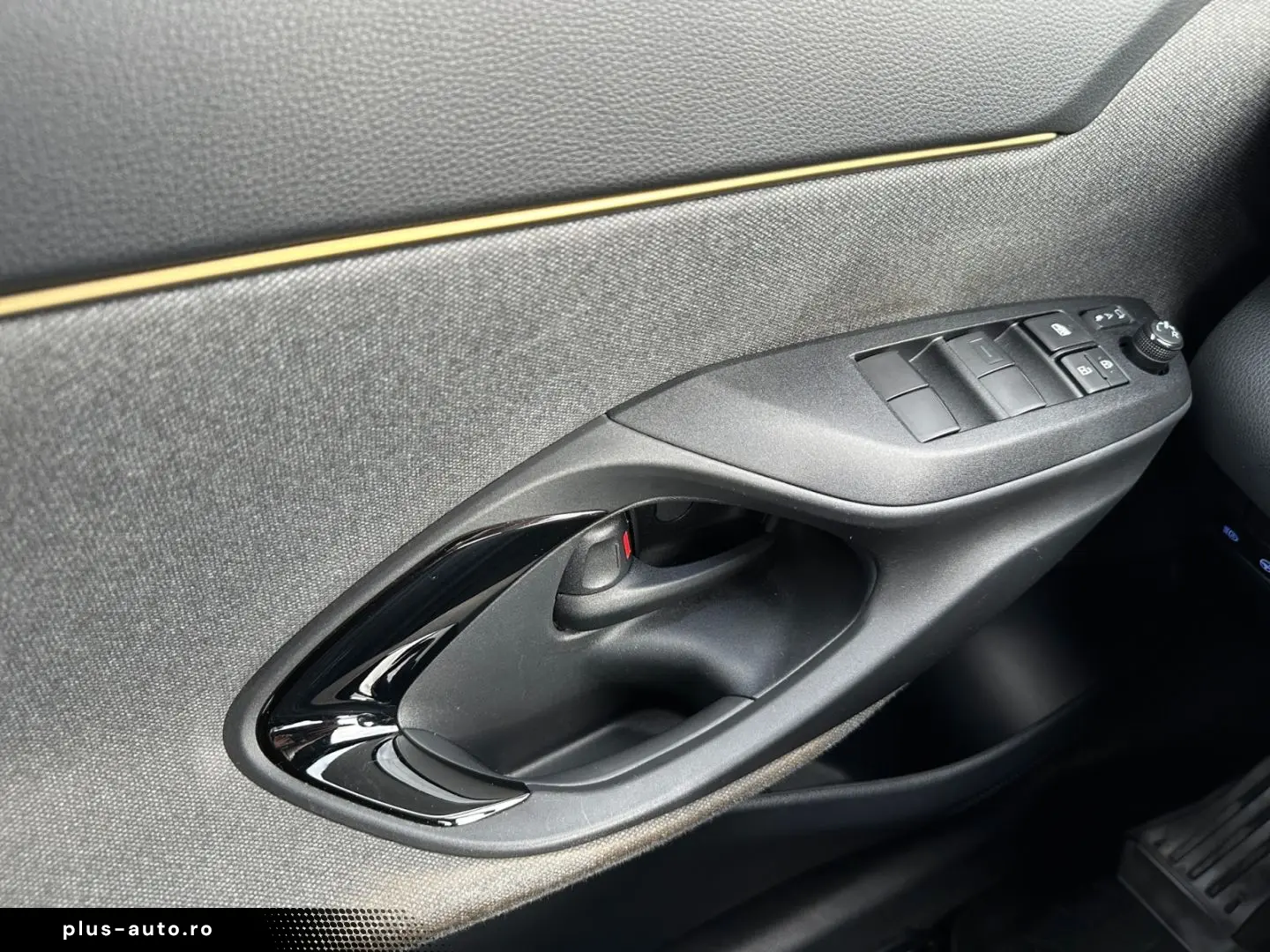 TOYOTA Yaris Cross Hybrid 1.5  4x4 Adventure   JBL