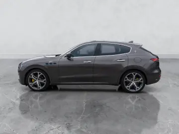 Maserati Levante GT Hibrid  Pano  LED  Harman Kardon