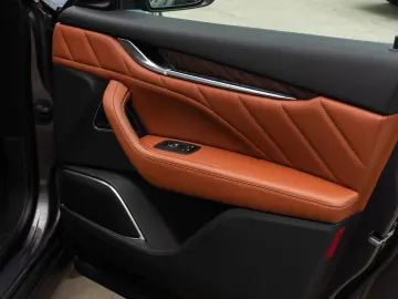 Maserati Levante GT Hibrid  Pano  LED  Harman Kardon