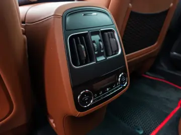Maserati Levante GT Hibrid  Pano  LED  Harman Kardon