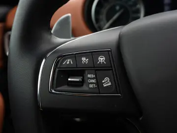 Maserati Levante GT Hibrid  Pano  LED  Harman Kardon