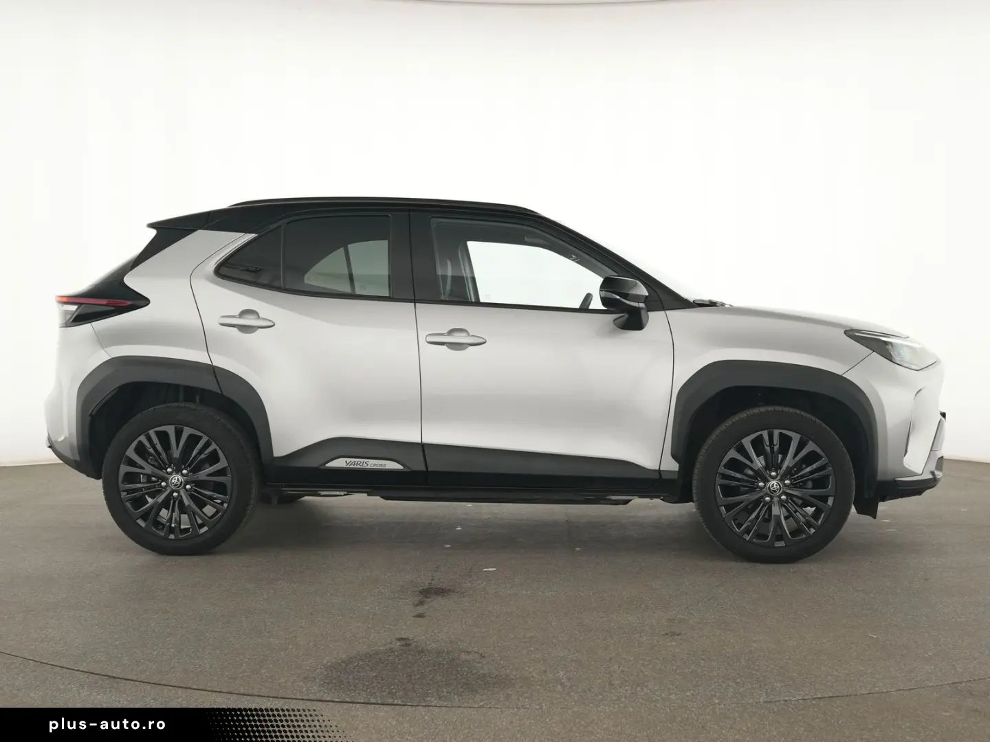 TOYOTA Yaris Cross Pano Kamera LED ACC CarPlay